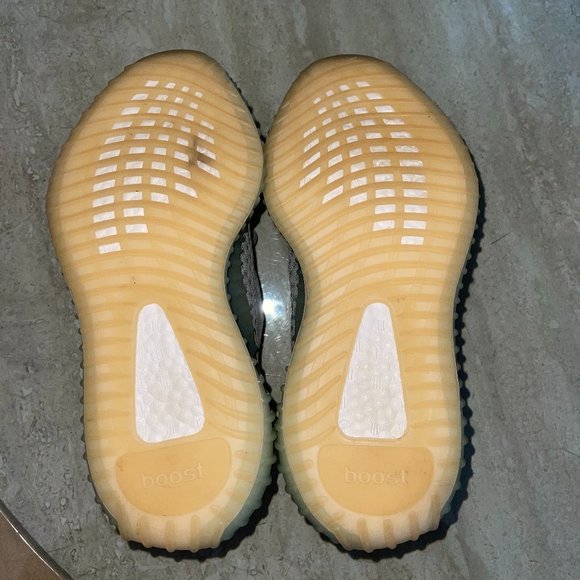 Yeezy Boost 350 in Desert Sage - Picture 6 of 6